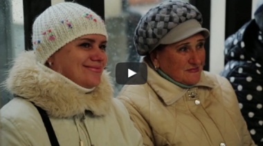 Флешмоб на вокзале в Запорожье. Весна на Заречной улице.